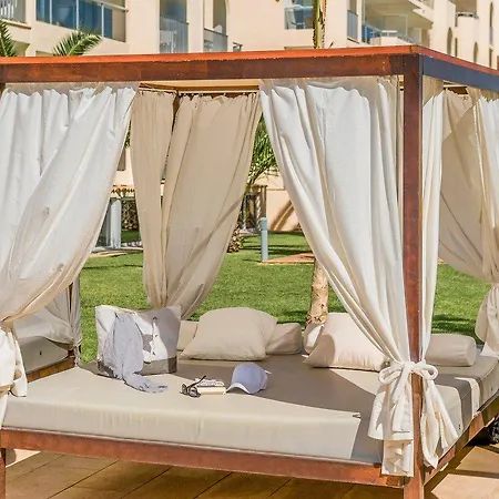 Grupotel Alcudia Pins מלון